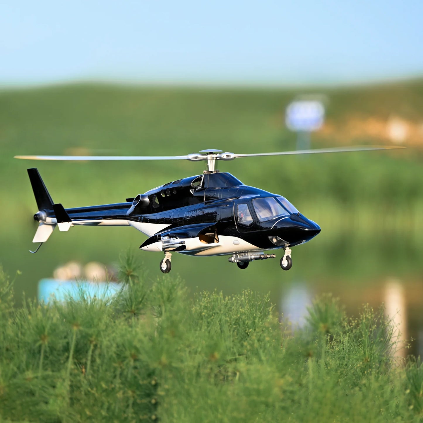 Flywing Airwolf (Retractable Landing Gear) 470 ACE GPS/ATT RC Helicopter (RTF)