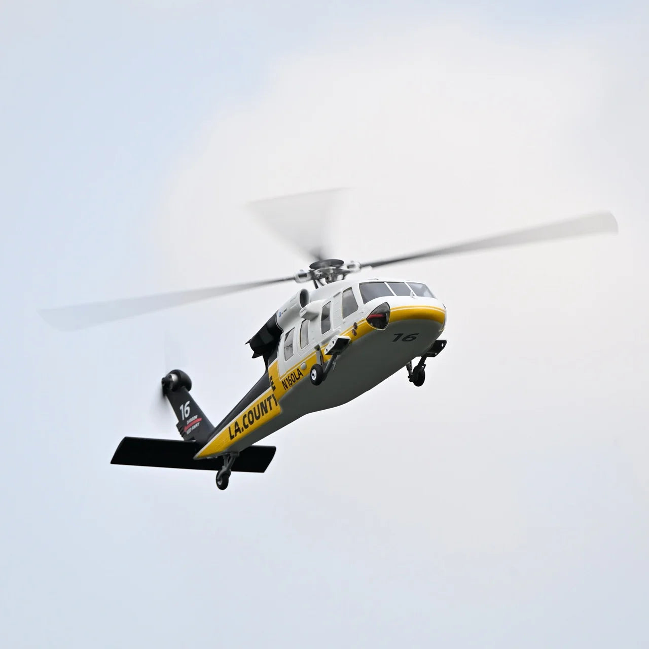 FlyWing UH-60L Black Hawk 470 ACE GPS Scale RC Helicopter RTF