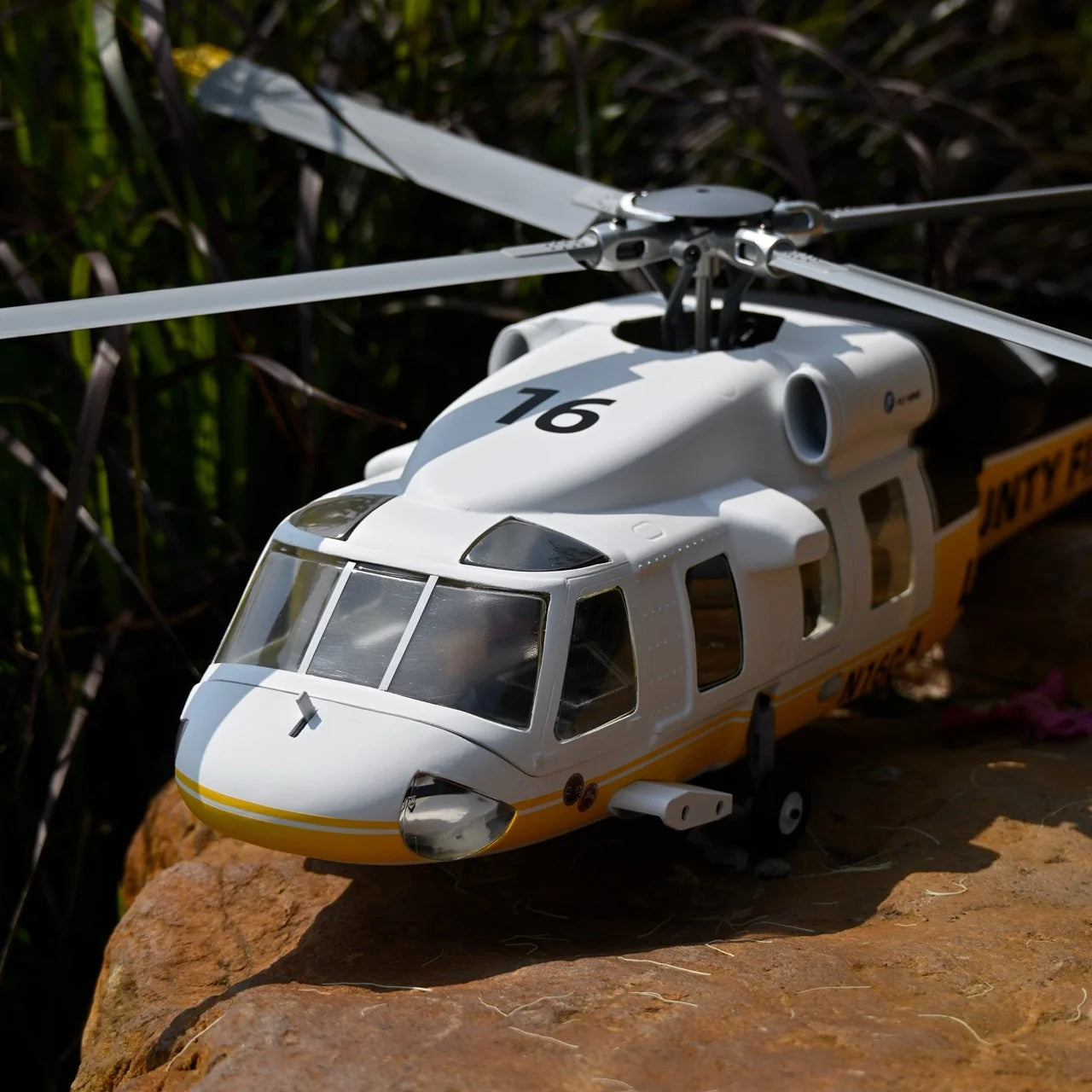 FlyWing UH-60L Black Hawk 470 ACE GPS Scale RC Helicopter RTF