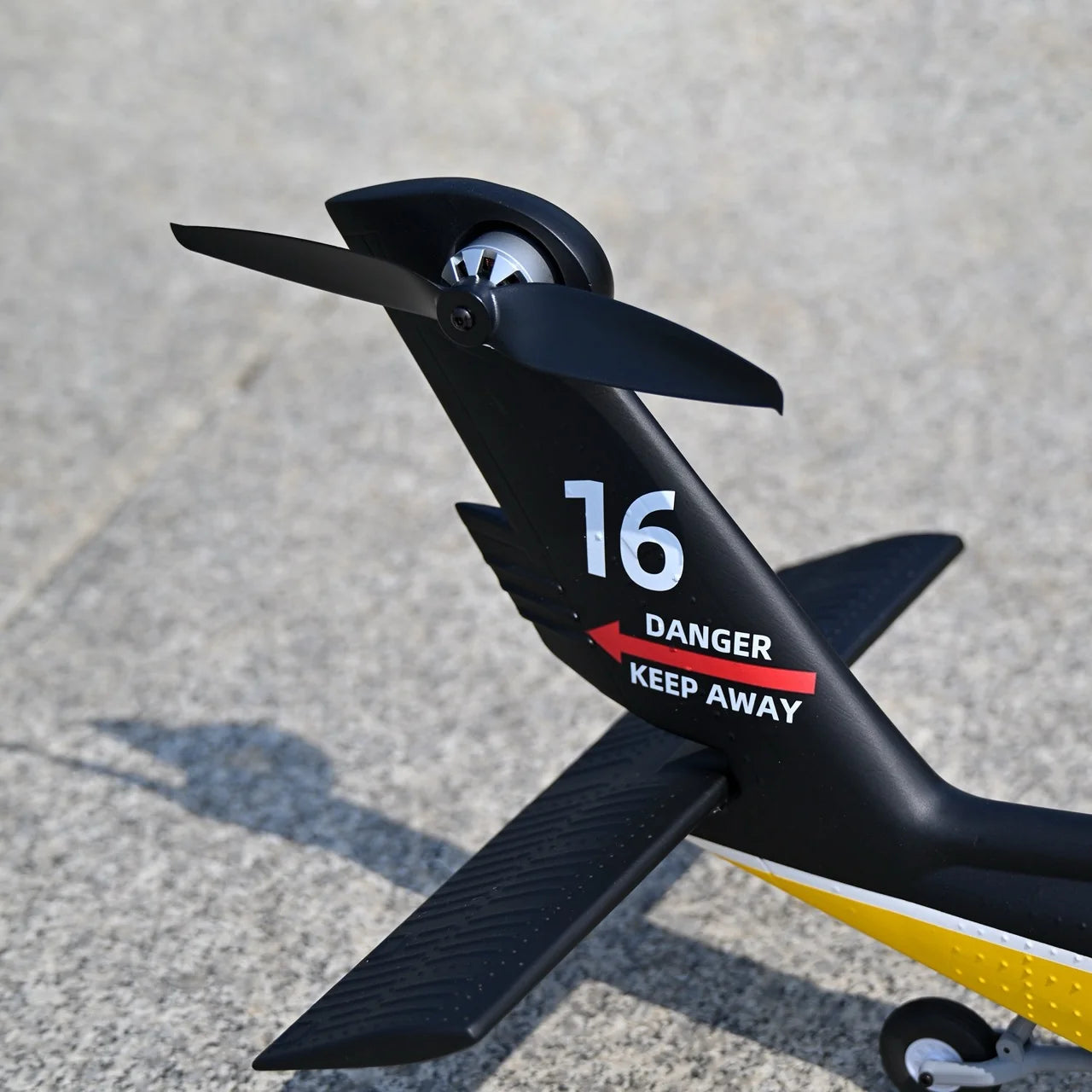 FlyWing UH-60L Black Hawk 470 ACE GPS Scale RC Helicopter RTF