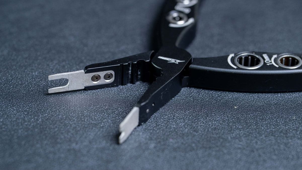 XLPOWER plier with interchangeable head and exposed sockets